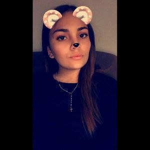 Meet your Posher, Fabiola